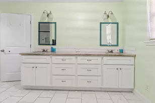 102 N Bow Dr, Jones Creek, TX 77541 - Photo 34