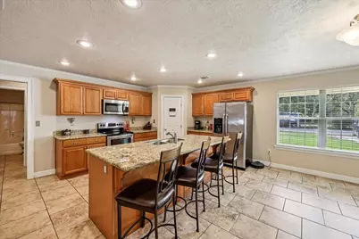 717 1st Street, Winnie, TX 77665 - Photo 6