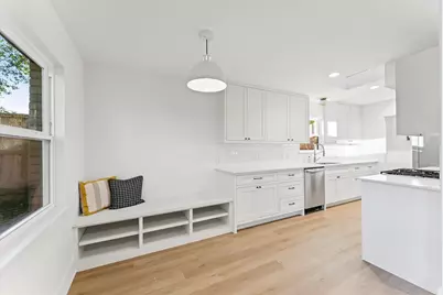 10607 Overbrook Lane, Houston, TX 77042 - Photo 12