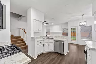 1502 Mabry Mill Rd, Houston, TX 77062 - Photo 8