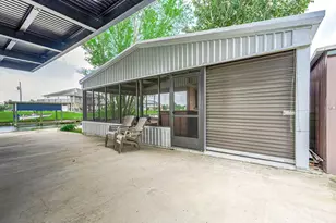 302 Palm Dr, Liverpool, TX 77577 - Photo 28