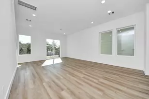 4802 Elysian St, Houston, TX 77009 - Photo 10