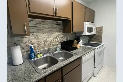 2750 Holly Hall Street #1014, Houston, TX 77054 - Photo 4