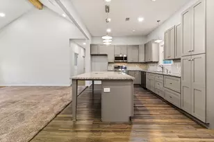 308 Resort Dr, Livingston, TX 77351 - Photo 10