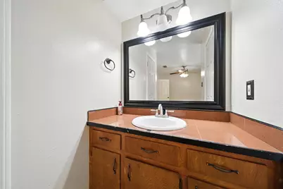 10666 Hazelhurst Drive #22, Houston, TX 77043 - Photo 12