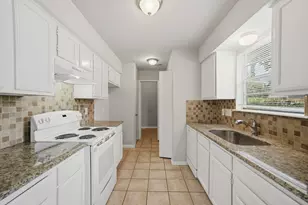 9036 Kerrwood Ln, Houston, TX 77080 - Photo 4