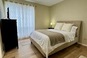 8055 Cambridge St, Houston, TX 77054 - Photo 14