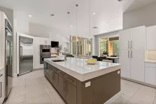 11703 Flintwood Dr, Houston, TX 77024 - Photo 14