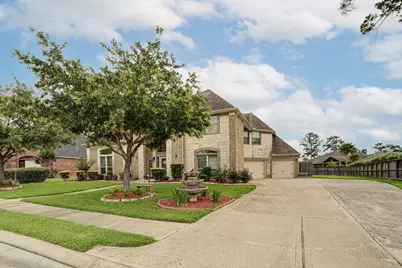 422 Old Orchard Drive, Dickinson, TX 77539 - Photo 2