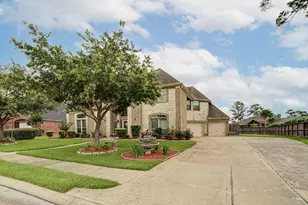 422 Old Orchard Dr, Dickinson, TX 77539 - Photo 2