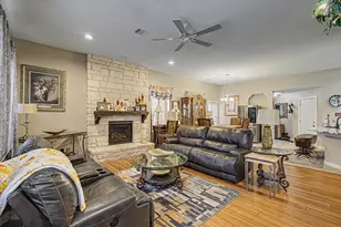 422 Old Orchard Dr, Dickinson, TX 77539 - Photo 8
