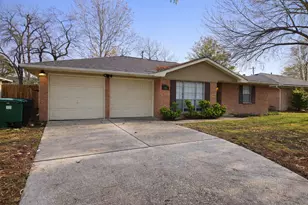 7306 Troulon Dr, Houston, TX 77074 - Photo 2
