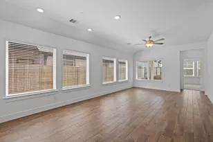 5250 Big Dipper Dr, Iowa Colony, TX 77583 - Photo 4