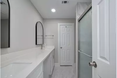 1985 Sherwood Forest Street, Houston, TX 77043 - Photo 28