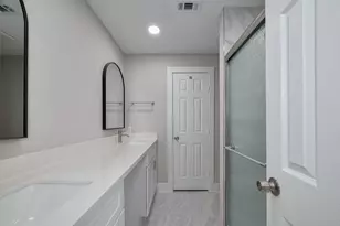 1985 Sherwood Forest St, Houston, TX 77043 - Photo 28