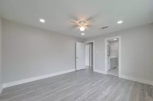 1985 Sherwood Forest St, Houston, TX 77043 - Photo 22