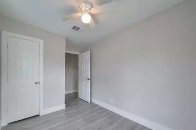 1985 Sherwood Forest Street, Houston, TX 77043 - Photo 34