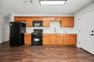 326 S Bell Dr, Texas City, TX 77591 - Photo 6
