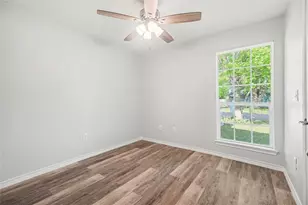 326 S Bell Dr, Texas City, TX 77591 - Photo 12