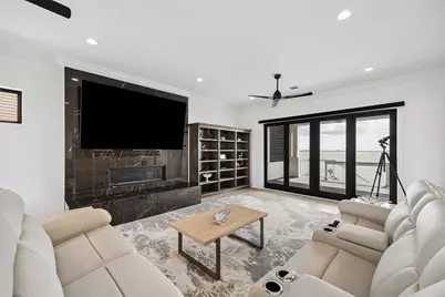 403 Hana Drive, Tiki Island, TX 77554 - Photo 2
