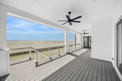 403 Hana Drive, Tiki Island, TX 77554 - Photo 32