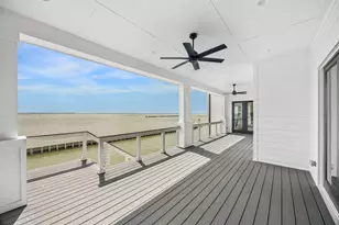 403 Hana Dr, Tiki Island, TX 77554 - Photo 32