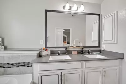 526 Heron Bay Circle, La Porte, TX 77571 - Photo 18