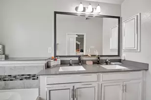 526 Heron Bay Cir, La Porte, TX 77571 - Photo 18