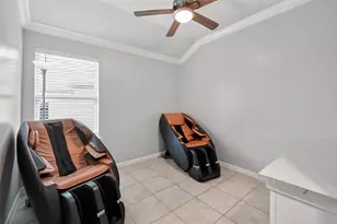 526 Heron Bay Cir, La Porte, TX 77571 - Photo 10
