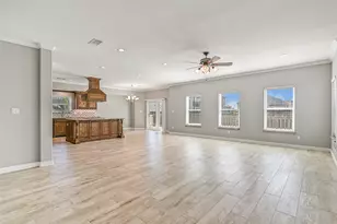 425 Jeanie Lynn Circle, Tiki Island, TX 77554 - Photo 12