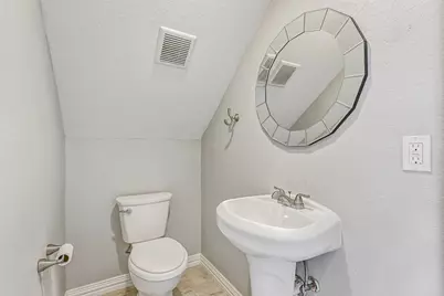 425 Jeanie Lynn Circle, Tiki Island, TX 77554 - Photo 14