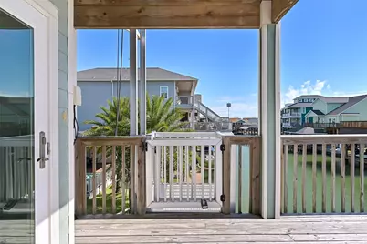 425 Jeanie Lynn Circle, Tiki Island, TX 77554 - Photo 40