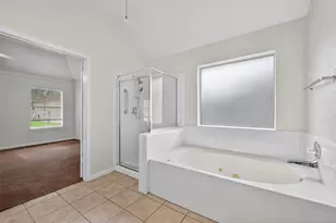 914 W Peach Hollow Cir, Pearland, TX 77584 - Photo 20