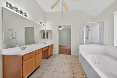 914 W Peach Hollow Circle, Pearland, TX 77584 - Photo 22