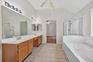 914 W Peach Hollow Cir, Pearland, TX 77584 - Photo 22
