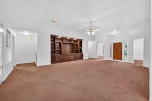 914 W Peach Hollow Cir, Pearland, TX 77584 - Photo 6
