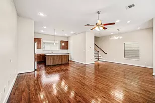 1023 Green Kensington Dr, Houston, TX 77008 - Photo 12