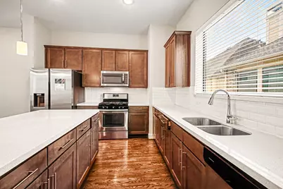 1023 Green Kensington Drive, Houston, TX 77008 - Photo 14