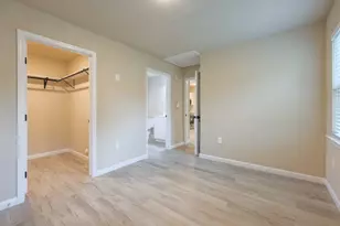 704 Travis St, Baytown, TX 77520 - Photo 10