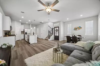 8409 Arden Valley Lane, Houston, TX 77063 - Photo 2
