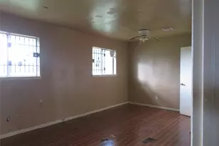 827 Marcolin St, Houston, TX 77088 - Photo 14