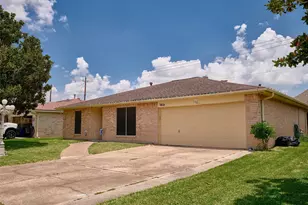 3618 Filmore Ln, Deer Park, TX 77536 - Photo 2