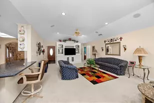 719 Clubside Dr, East Bernard, TX 77435 - Photo 10