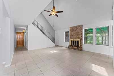 11914 Meadowtrail Lane, Meadows Place, TX 77477 - Photo 8
