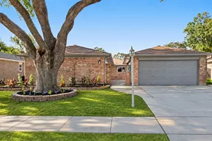 855 Silverpines Rd, Houston, TX 77062 - Photo 2