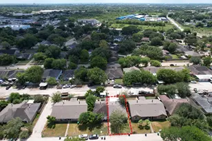 12809 Dairy Brook Dr, Houston, TX 77099 - Photo 2