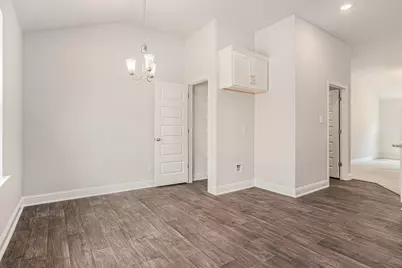 33 Greenbriar Loop, Angleton, TX 77515 - Photo 2