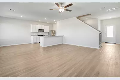 8115 Sunberry Shadow Drive, Houston, TX 77016 - Photo 4
