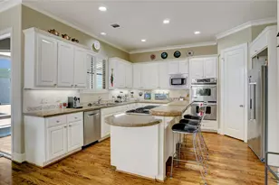 1008 Potomac Dr, Houston, TX 77057 - Photo 2