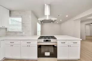 7227 Cabrina Ln, Houston, TX 77083 - Photo 4